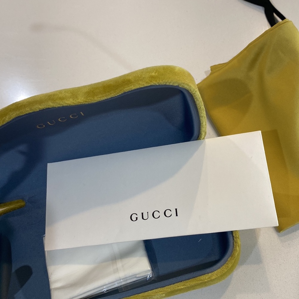 Authentic GUCCI 60 Rectangular "Hollywood collect… - image 9